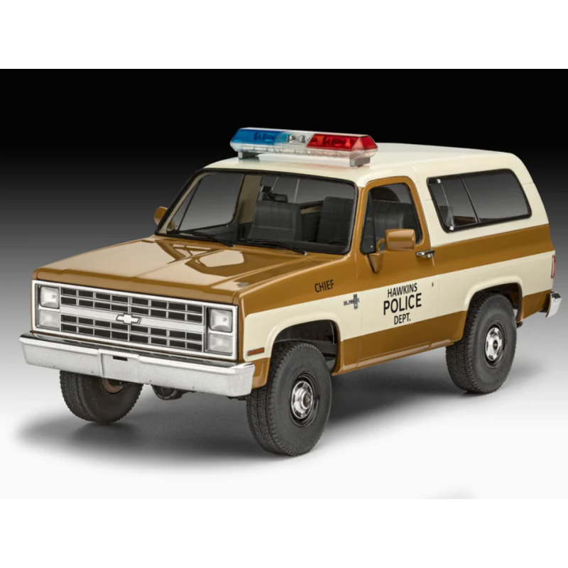MAQUETA STRANGER THINGS Chevrolet K5 Policia 1:25 (Pintura/Pegamento)