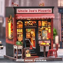 BOOK NOOK PIZZERIA JOE`S (SPIDERMAN)