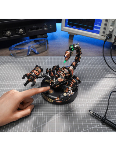 Maqueta 3D Escarabajo Mecánico en Movimiento